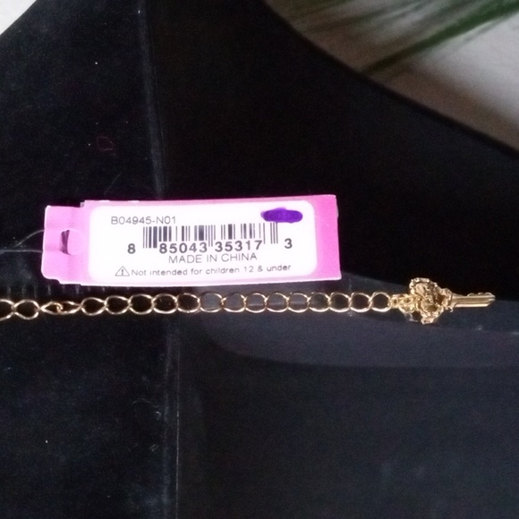 New! Vintage BETSEY JOHNSON Yellow Cubic Zirconia and Ribbon Bow Necklace. - Picture 11 of 11